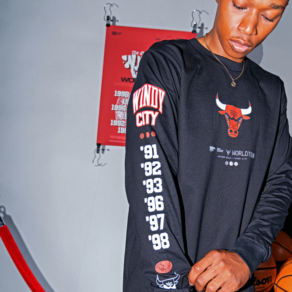 Bulls World Tour Long Sleeve